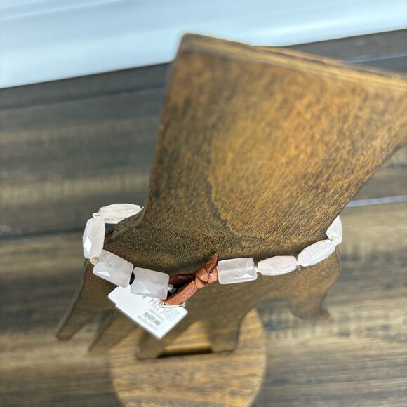 NWT Soft Pink Rose Quartz Beaded Chunky Boho Bracelet, Silver Bead Leather Loop - Picture 4 of 8